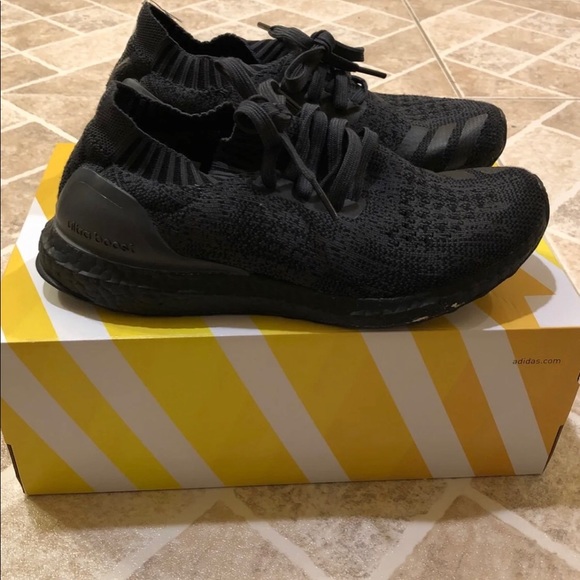 triple black ultraboost size 8 - Picture 2 of 5